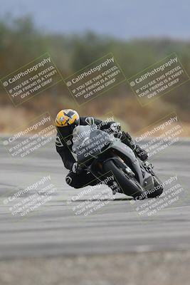 media/Sep-21-2025-Race Pace (Sun) [[98bf33ef95]]/Non Verified/4-Turn 3 (910am)/